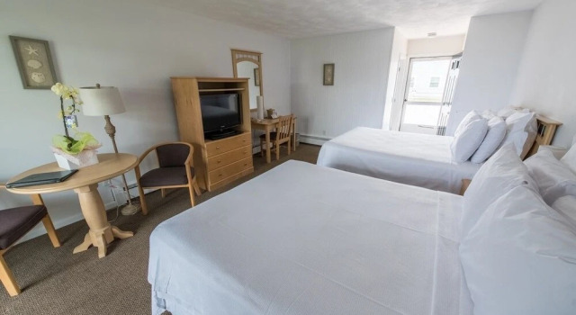 Three Seasons Resort, Varaa Lomakeskus Hotellit New England uima-altaalla, Uima-allas