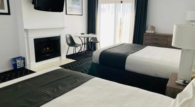 Четырёхместный номер Deluxe Masterpiece Hotel