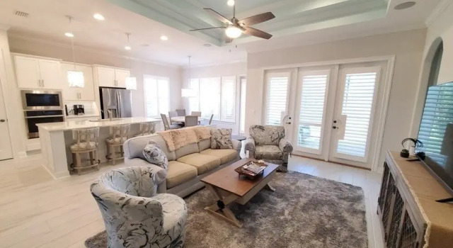 Beach Glass 3 Bedroom Home, St. Augustine, Rezerwuj Hotel Hotele w Saint Augustine Area z parkingiem, Parking