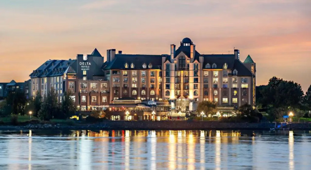 Номер Standard Delta Hotels by Marriott Victoria Ocean Pointe Resort