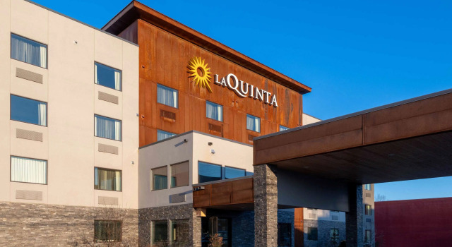 La Quinta Inn & Suites by Wyndham Anchorage Airport