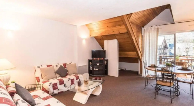 Appartement Saint-Lary-Soulan, 3 pièces, 6 personnes - FR-1-296-265, Забронировать Апартаменты/квартира Отели в центре Сен-Лари-Сулан, в центре