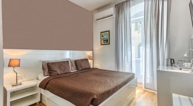 Split Urban Rooms I, Prenota Hotel Splitska 