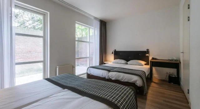 Четырёхместный номер (Окно не гарантируется) Acostar Hotel