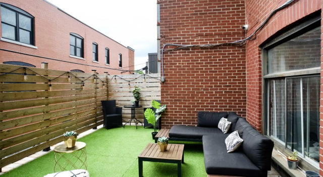 M11 Upscale 1BR Sofabed in Heart Plateau Mile-end