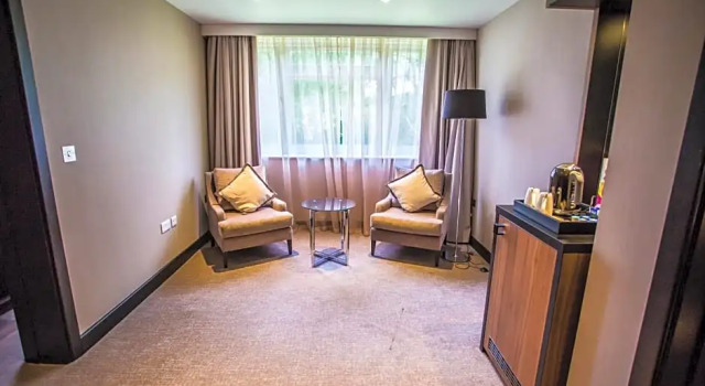 Двухместный люкс Crowne Plaza Gerrards Cross by IHG