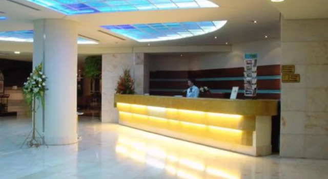 Suite Hotel Jardins Da Ajuda, Book Hotel Hotels in Centro with a Pool, Swimming Pool