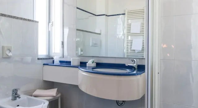 Трёхместный номер Standard Hotel Gabbiano