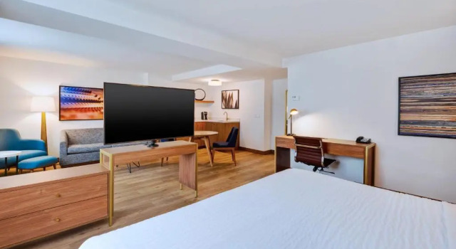 Люкс Hotel Indigo Detroit Downtown by IHG