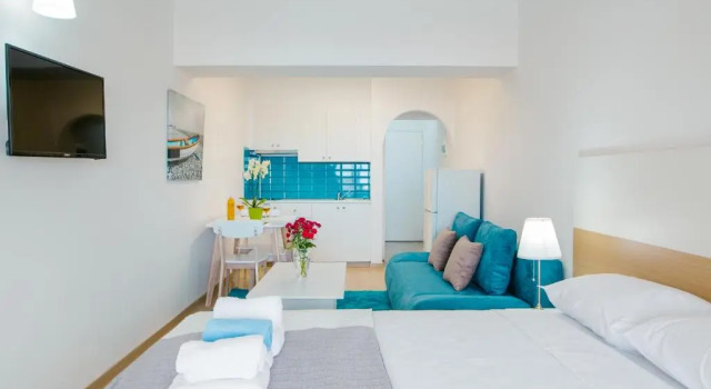 Stephanie Studios