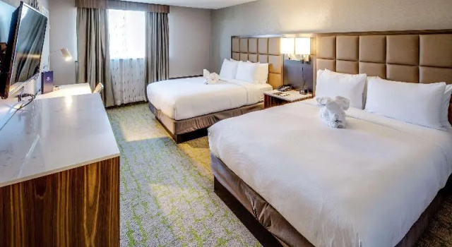 Шестиместный номер Standard DoubleTree by Hilton Huntington, WV