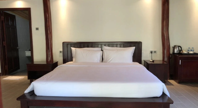The Tahiti Beach Hotel