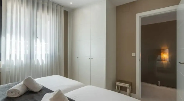 Duplex Townhouse With Balcony