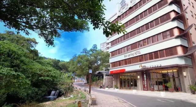 Номер Superior Golden Hot Spring Hotel
