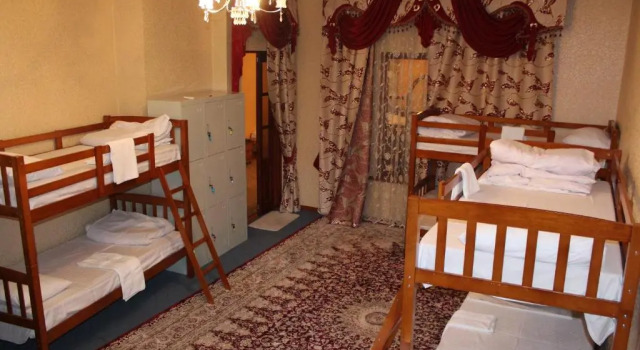 Кровать в общем номере Хостел Green House