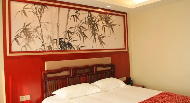 Люкс Deluxe Golden Oasis Hotel