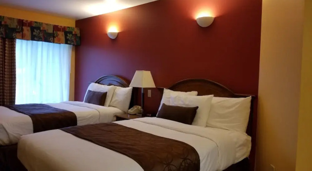 Четырёхместный номер Deluxe Dew Drop Inn