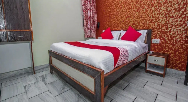 OYO 15242 Hotel Rathi Palace, Varaa Hotelli Hotellit Rajasthan aamiaisella, Aamiainen