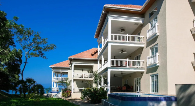 Lawson Rock Parrotfish 303, Rezervovat Hotel Sandy Bay Roatán