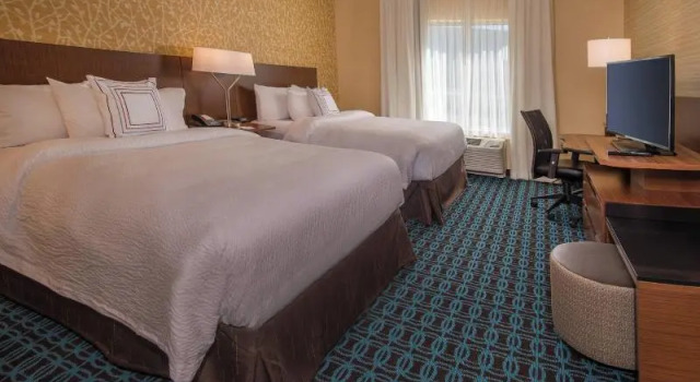 Четырёхместный номер Standard Fairfield Inn & Suites by Marriott Altoona
