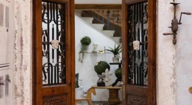 History House Moja Ti 1830 in Old Town Senj, Book Hotel Hoteller i Senj med parkering, Parkering