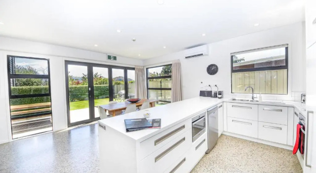 Апартаменты с 2 комнатами Tenby Apartments