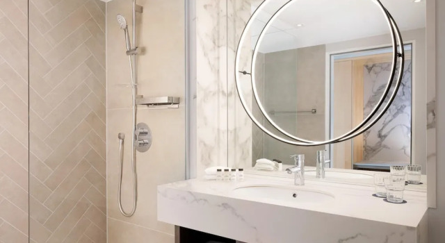 Двухместный полулюкс Sheraton Frankfurt Airport Hotel & Conference Center
