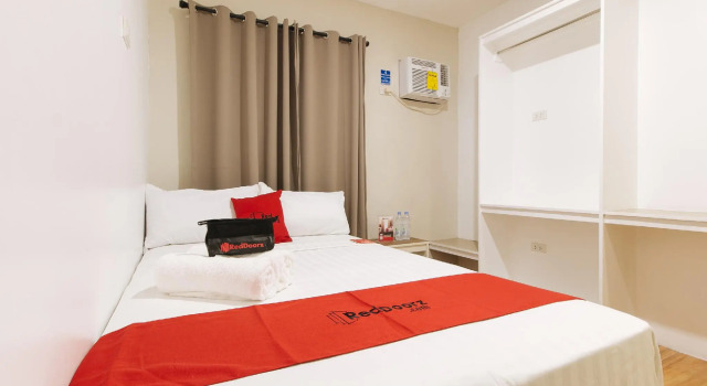 Двухместный номер Standard RedDoorz @ Golite Old Albay