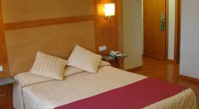 Двухместный номер Standard с балконом Hotel Reconquista