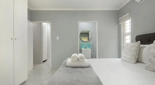 Апартаменты с 3 комнатами с балконом Kingston Estate 112 by HostAgents