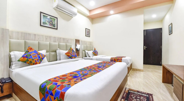 Номер Standard Fabhotel Golden Palms