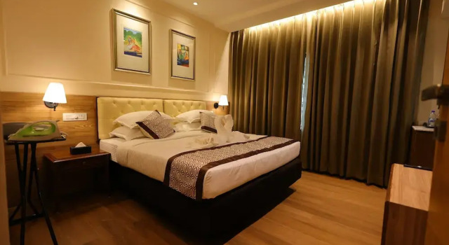 Люкс Luxury Hotel Aashray Inn