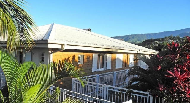Les Hibiscus de la Rivière, Boek Hotel Rivière Saint-Louis
