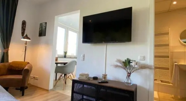 Urban Jungle Apartment in Kassel + Netflix, Забронировать Апартаменты/квартира Апартаменты Касселя, рядом с Музей астрономии и физики в Оранжерее, Апартаменты/квартира