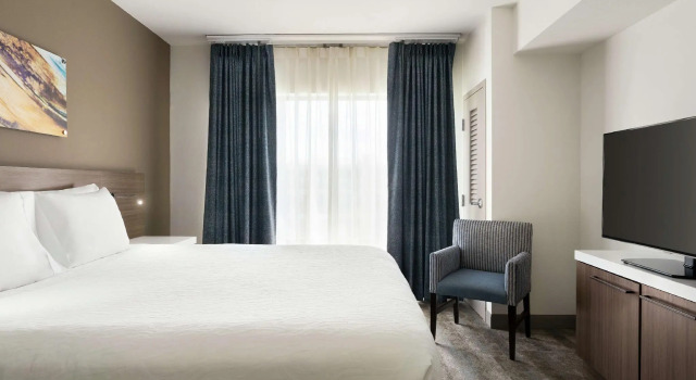 Номер Premium Hilton Garden Inn Charlotte/Ayrsley