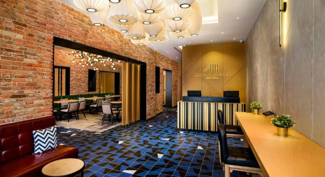Кровать в общем номере Macalister Hotel Managed by The Ascott Limited