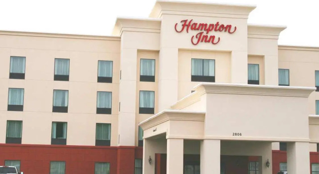Одноместный люкс c 1 комнатой Hampton Inn Wilson Downtown