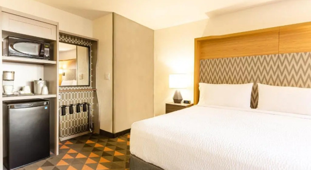 Четырёхместный номер Standard Holiday Inn Rancho Cordova - Northeast Sacramento by IHG