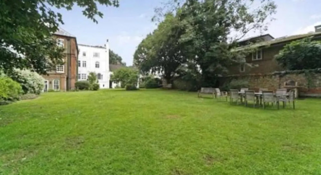 Wimbledon 2 Bedroom Apartment, Varaa Huoneisto Asunnot kohteessa Merseyside, Huoneisto