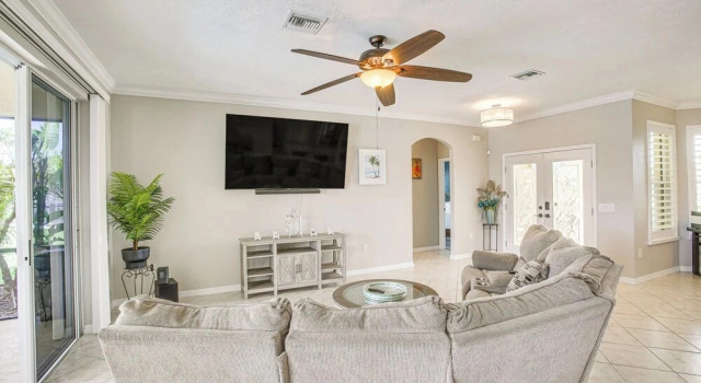 Fish, Grill + Chill: Port Charlotte Escape, Book Feriehus Villaer i Florida, Villa