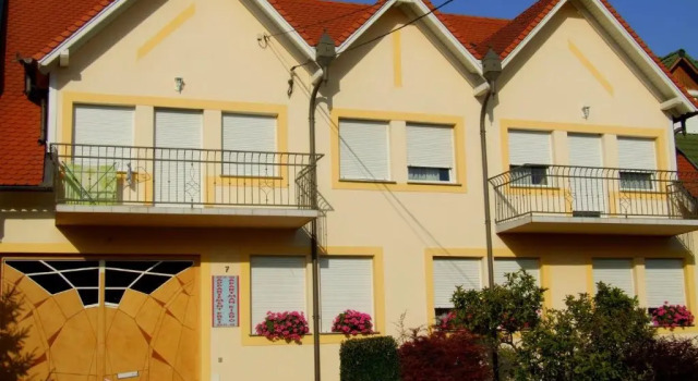 Apartment Révész, Prenota Appartamento Hotel economici a Southern Transdanubia