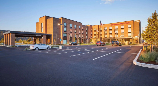Люкс Hampton Inn & Suites Hood River