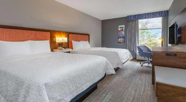 Шестиместный номер Standard Hampton Inn Commercial Boulevard-Fort Lauderdale