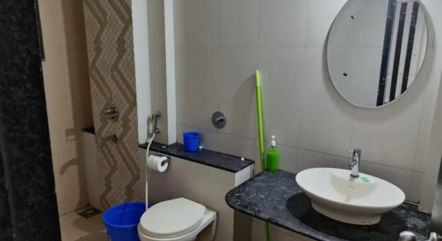 Royal Palm Hospitality Services 3, Забронировать Отель Отели Yeraoda с парковкой, Парковка