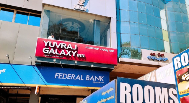 Yuvraj Galaxy Inn, Book Feriehus Sommerhuse i Mysore, Hytte
