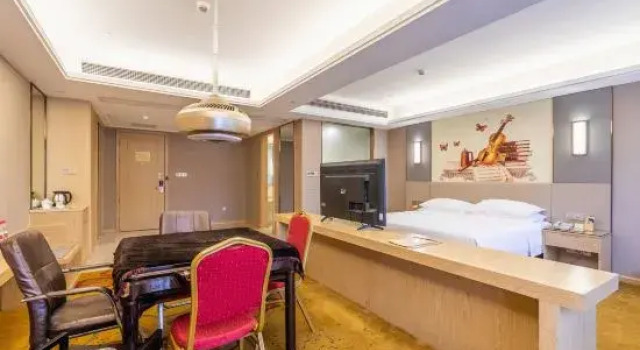 Люкс Vienna International Hotel