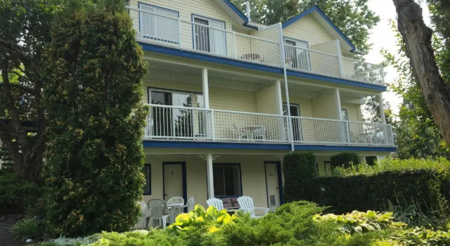 Номер Deluxe Lakeside Country Inn