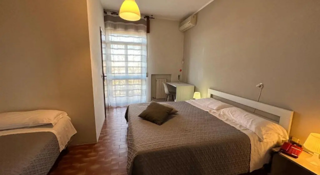 Трёхместный номер Standard с балконом Hotel Miura