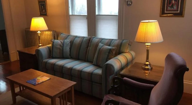 Bayberry Inn Bed & Breakfast, Забронировать Отель Плимут Массачусетс, рядом с Центр сценического искусства Spire