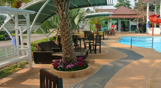 Thararin Resort, Varaa Lomakeskus Hotellit North-Eastern Thailand pysäköinnillä, Pysäköinti